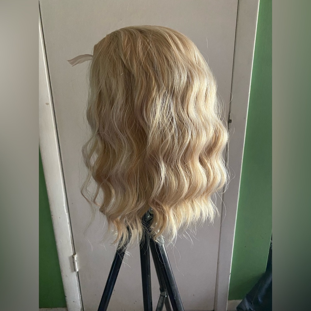 Synthetic Mixed Blonde Lace Tab Wavy Wig - Picture 11 of 14